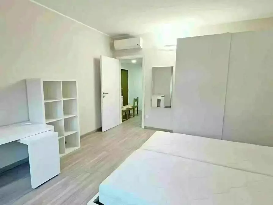 Immagine 2 di Camera in affitto  in Via Ugo Ojetti a Milano