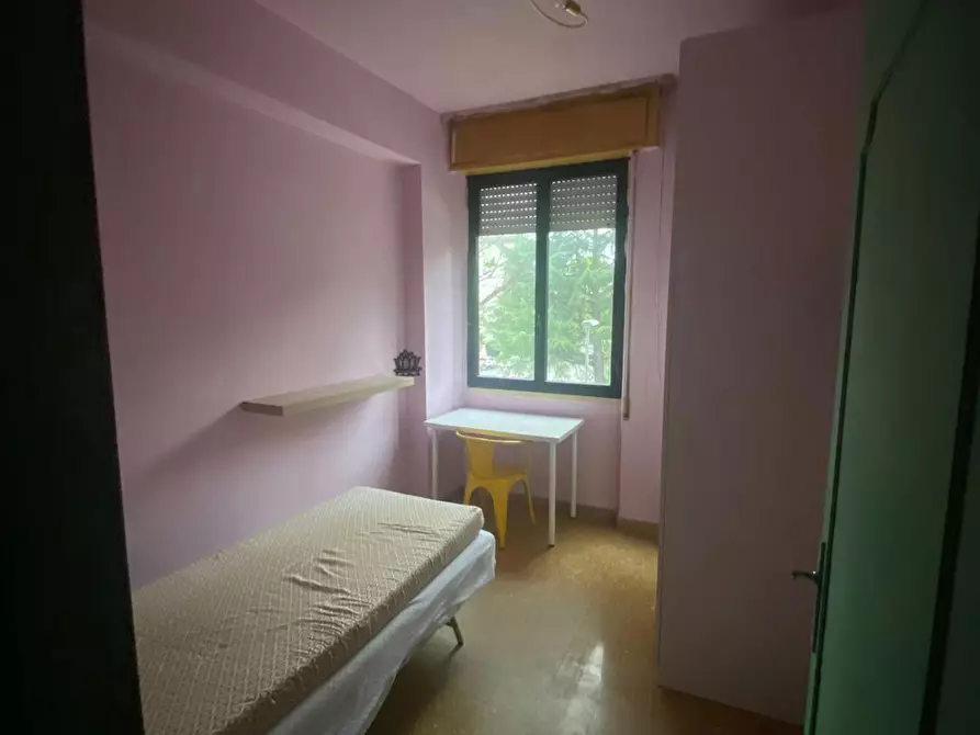 Immagine 1 di Camera in affitto  in Via Donato Bramante a Pisa