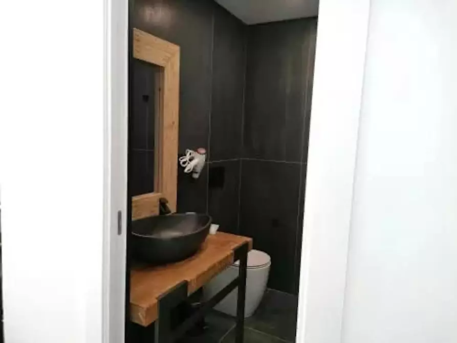 Immagine 6 di Casa indipendente in affitto  in Via Cutrone a Catania