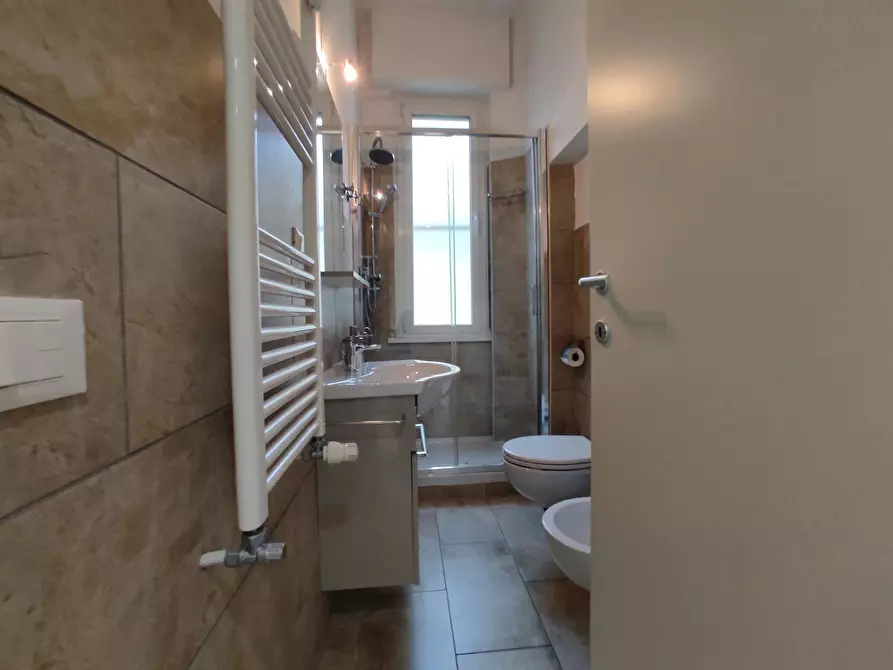 Immagine 2 di Camera in affitto  in Via Alghero a Roma