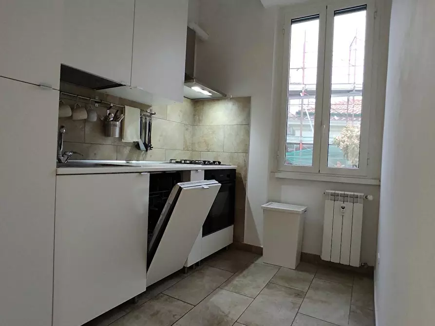 Immagine 3 di Camera in affitto  in Via Alghero a Roma