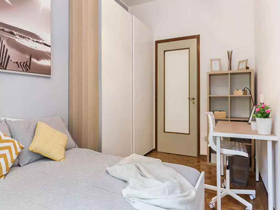 Immagine 5 di Camera in affitto  in Via dei Pioppi a Buccinasco