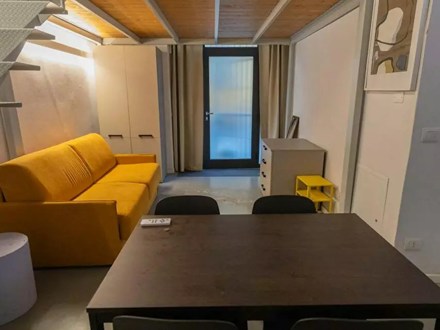 Immagine 2 di Appartamento in affitto  in Via Sartirana a Milano