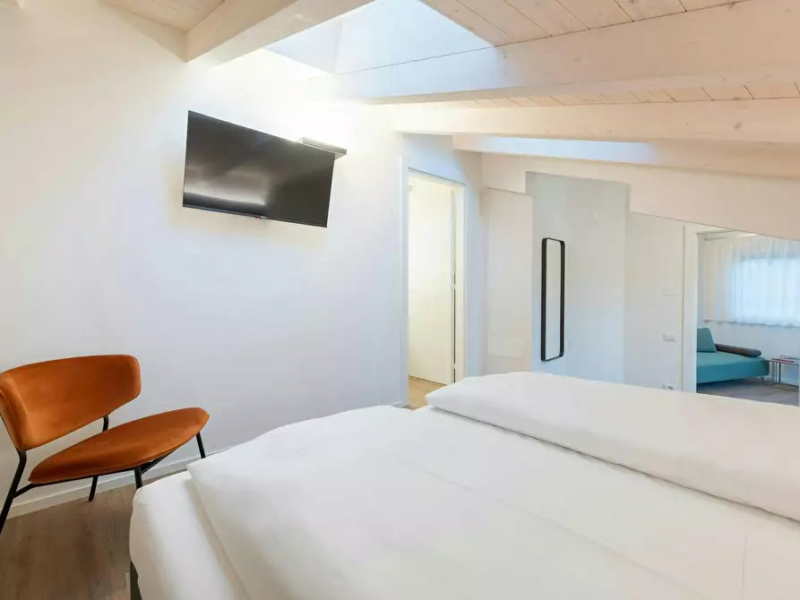 Immagine 4 di Camera in affitto  in Via San Giovanni a Trento