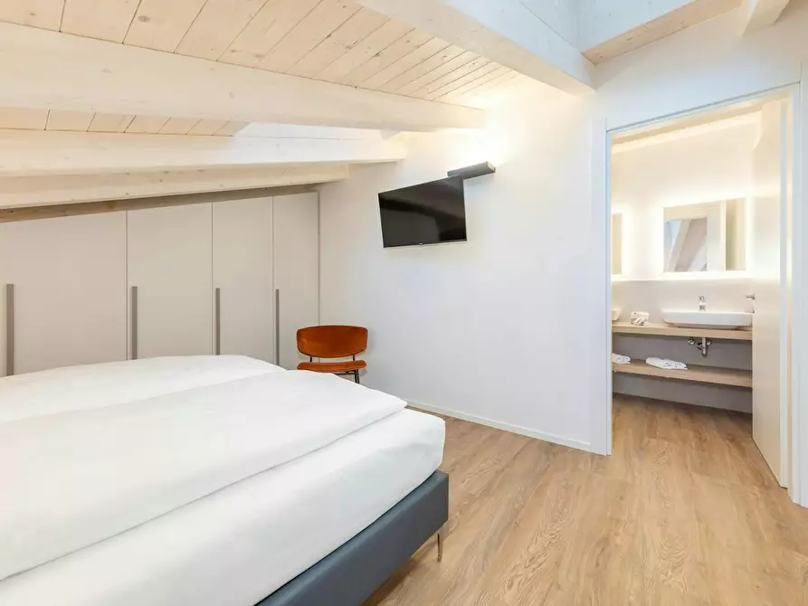 Immagine 3 di Camera in affitto  in Via San Giovanni a Trento