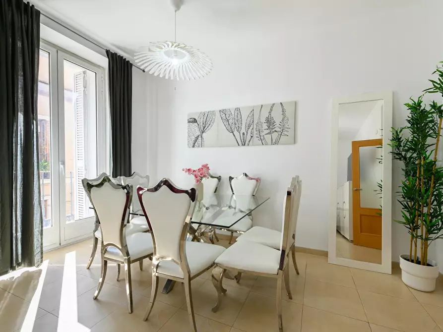 Immagine 10 di Appartamento in affitto  in Calle de las Infantas a Madrid