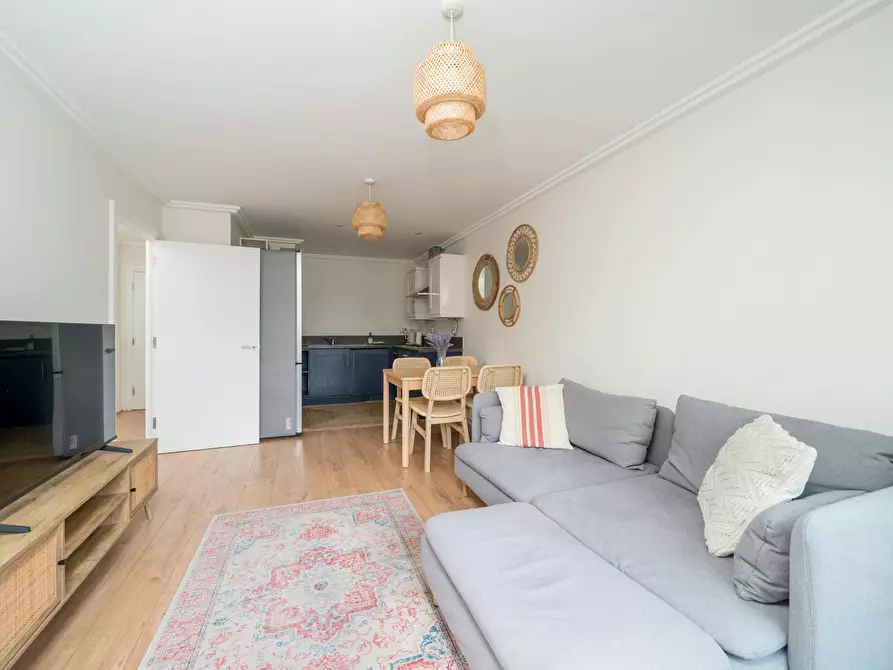 Immagine 2 di Appartamento in affitto  in Victoria Road a Ealing