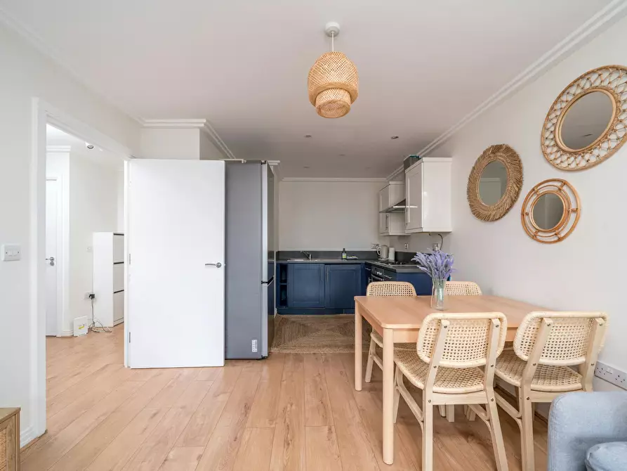 Immagine 4 di Appartamento in affitto  in Victoria Road a Ealing