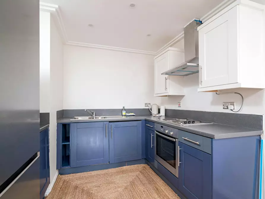 Immagine 8 di Appartamento in affitto  in Victoria Road a Ealing