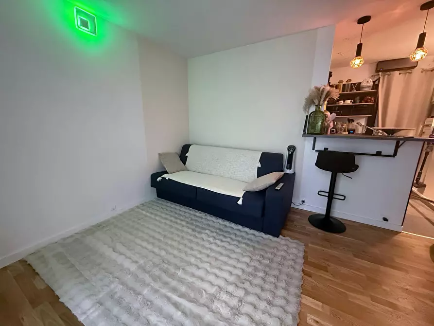 Immagine 2 di Appartamento in affitto  in Rue Claude Tillier a Paris