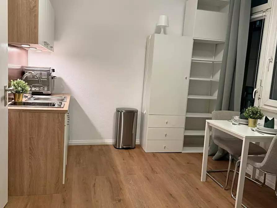Immagine 2 di Appartamento in affitto  in Bahnstraße a Düsseldorf