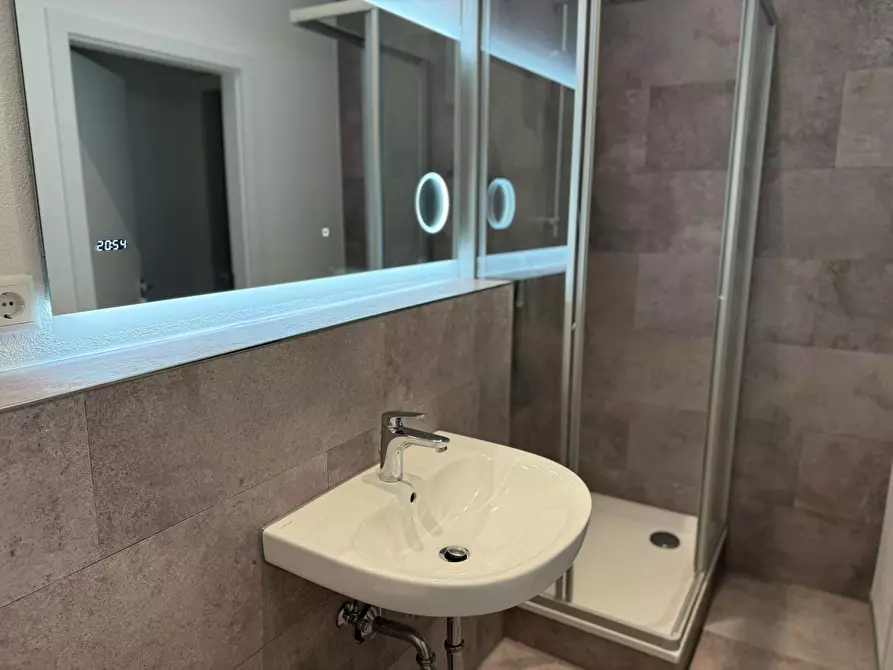 Immagine 10 di Appartamento in affitto  in Bahnstraße a Düsseldorf