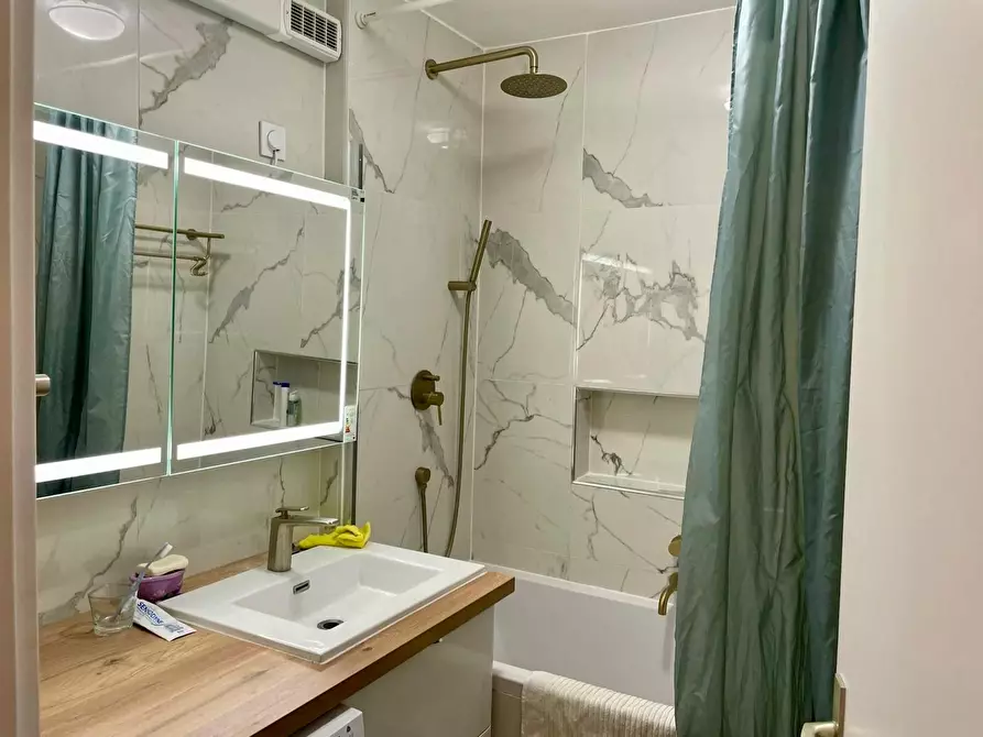 Immagine 8 di Appartamento in affitto  in Rue de l'Oasis a Puteaux