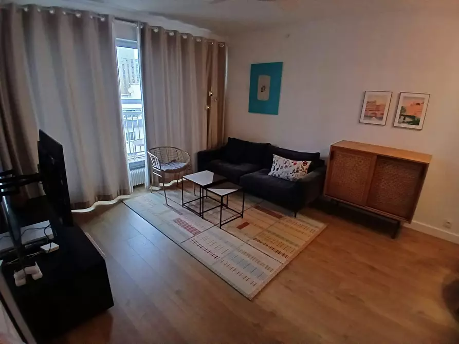 Immagine 10 di Appartamento in affitto  in Rue de l'Oasis a Puteaux