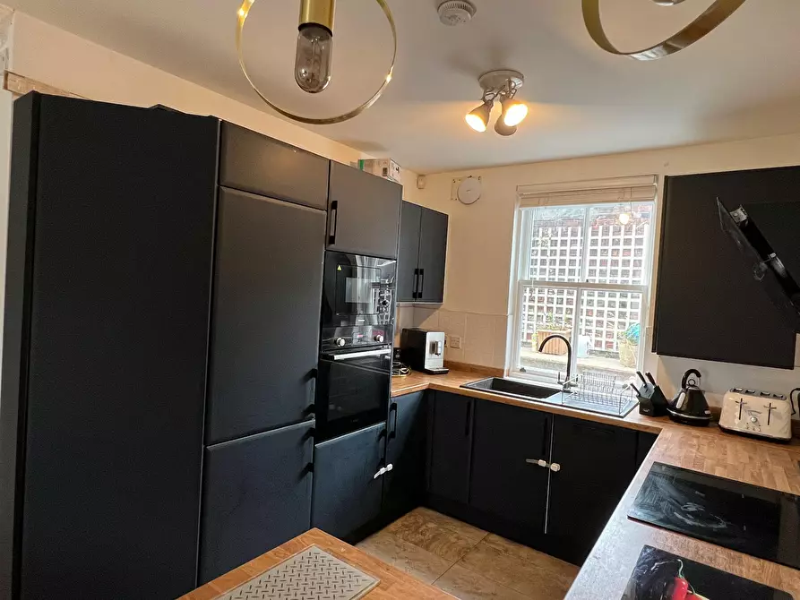 Immagine 5 di Casa indipendente in affitto  in Hanover Square a 