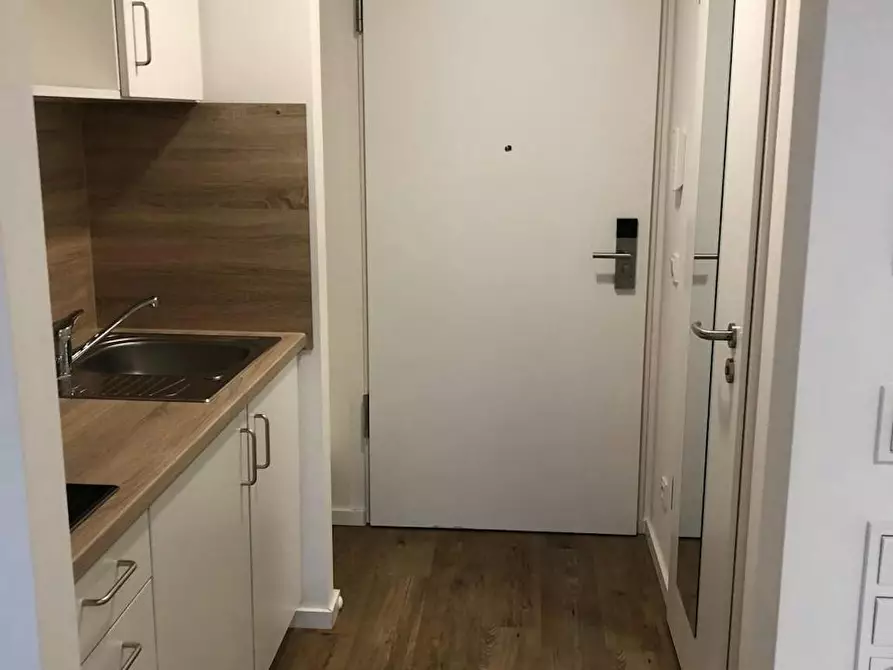 Immagine 4 di Appartamento in affitto  in Constanze-Hallgarten-Straße a München