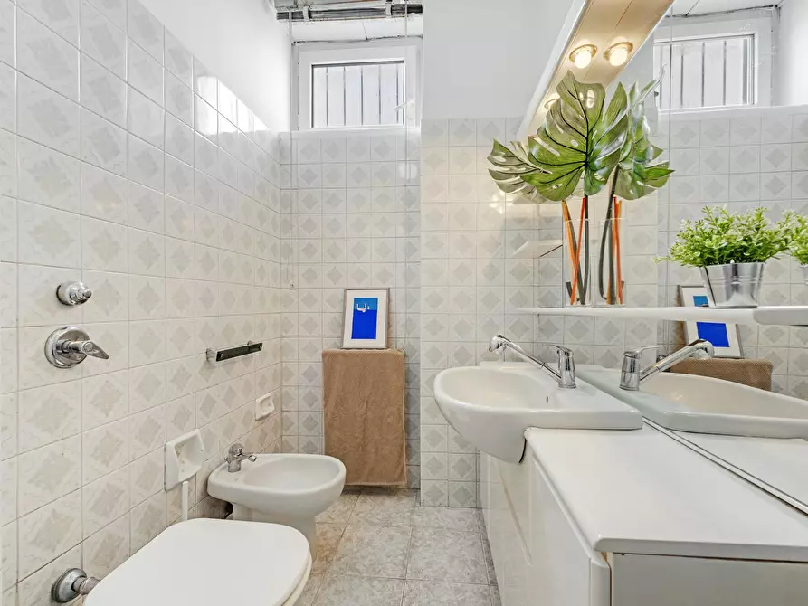 Immagine 5 di Camera in affitto  in Via Beato Padre Pio da Pietrelcina a Milano