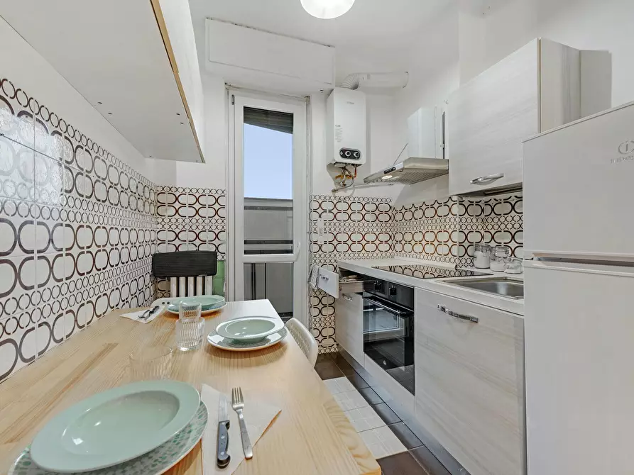 Immagine 3 di Camera in affitto  in Via Beato Padre Pio da Pietrelcina a Milano