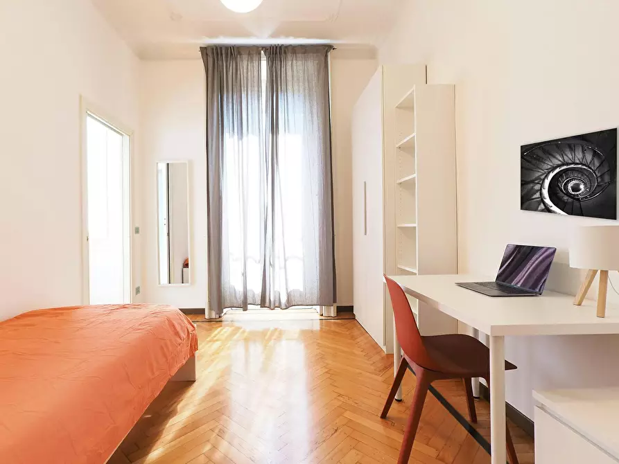 Immagine 6 di Camera in affitto  in Via Giulio e Corrado Venini a Milano