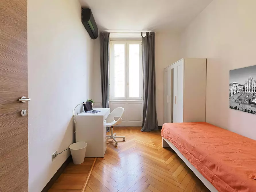 Immagine 1 di Camera in affitto  in Via Giulio e Corrado Venini a Milano