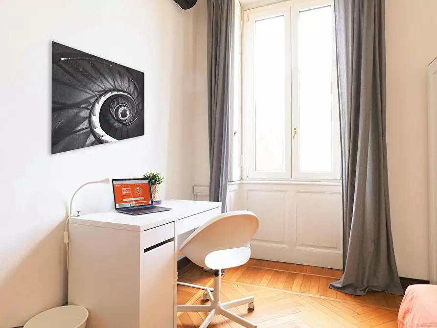 Immagine 6 di Camera in affitto  in Via Giulio e Corrado Venini a Milano