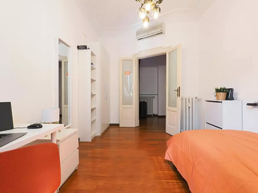 Immagine 6 di Camera in affitto  in Via Giulio e Corrado Venini a Milano