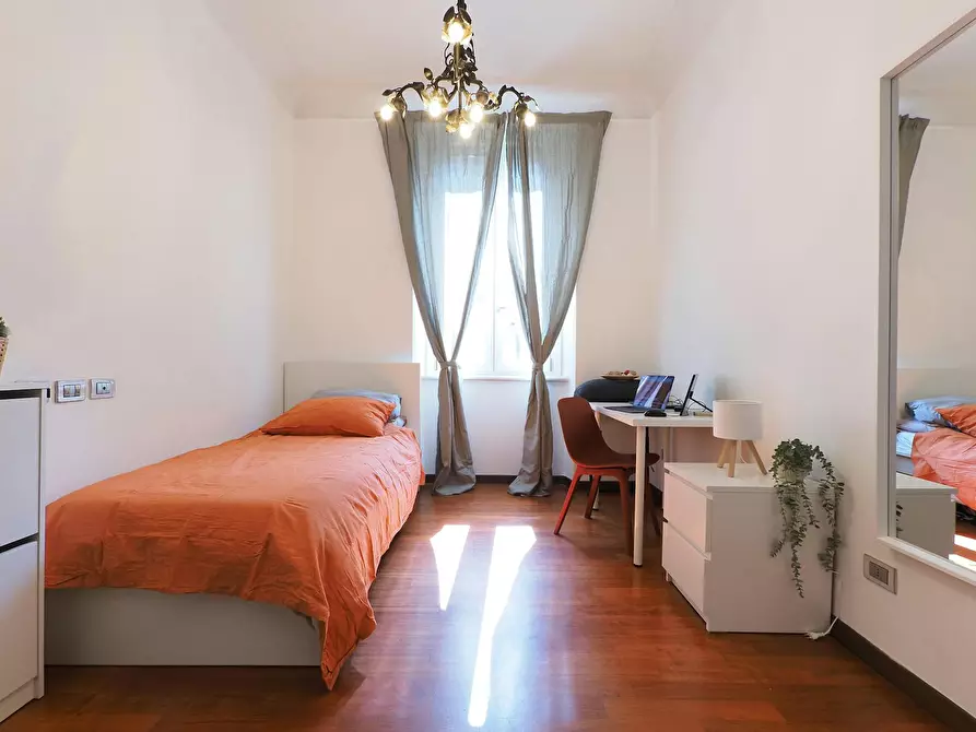 Immagine 1 di Camera in affitto  in Via Giulio e Corrado Venini a Milano