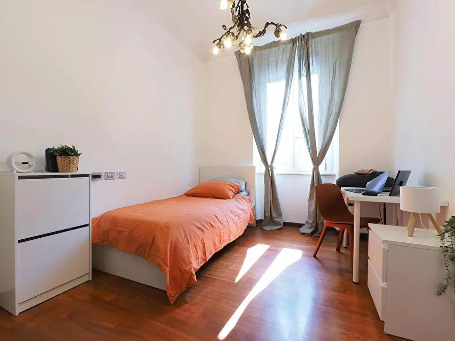 Immagine 2 di Camera in affitto  in Via Giulio e Corrado Venini a Milano