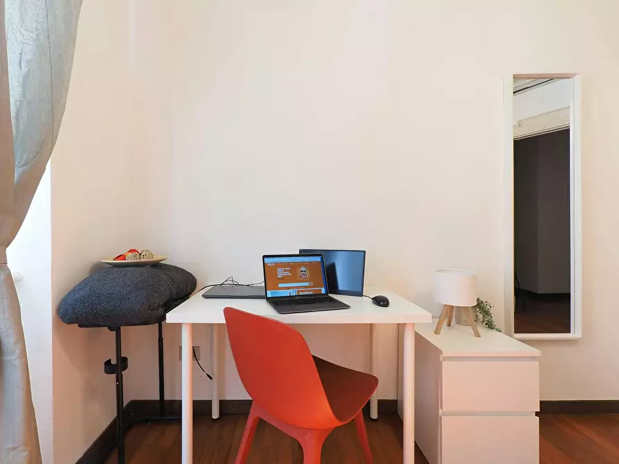 Immagine 5 di Camera in affitto  in Via Giulio e Corrado Venini a Milano