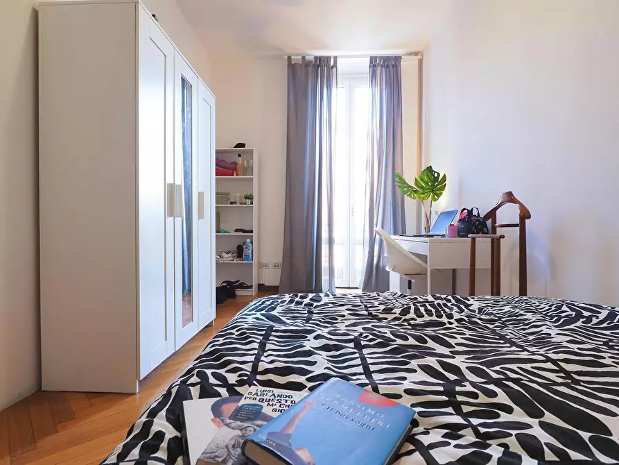 Immagine 1 di Camera in affitto  in Via Giulio e Corrado Venini a Milano