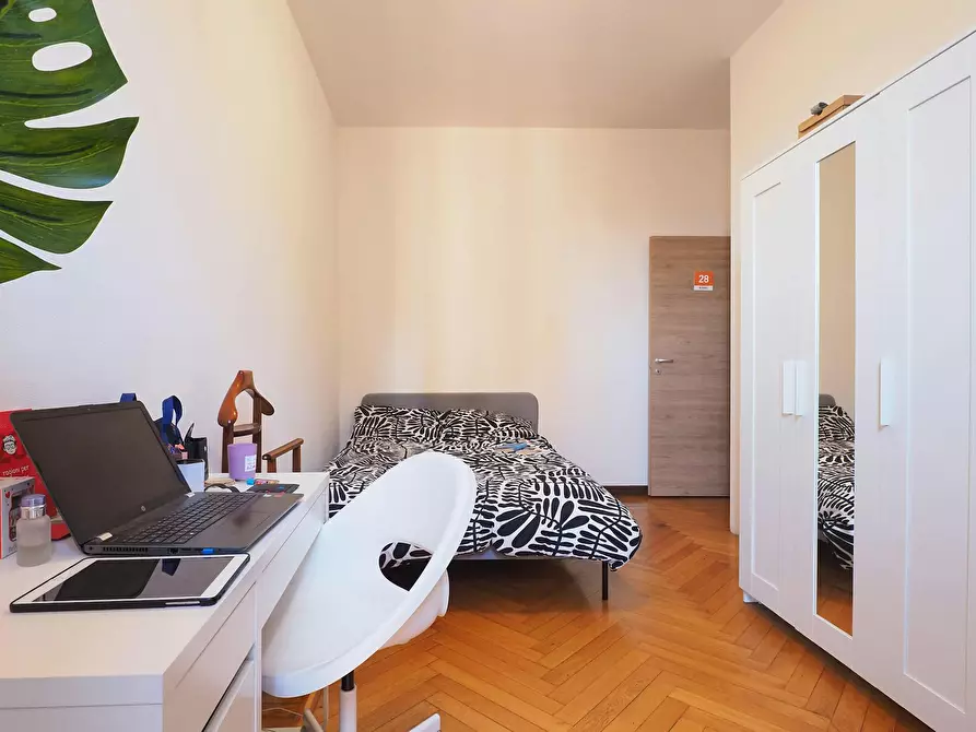 Immagine 4 di Camera in affitto  in Via Giulio e Corrado Venini a Milano