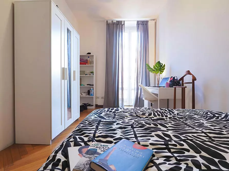 Immagine 1 di Camera in affitto  in Via Giulio e Corrado Venini a Milano