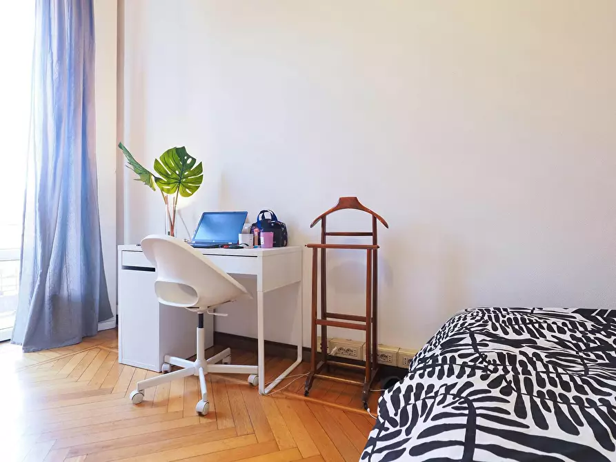 Immagine 2 di Camera in affitto  in Via Giulio e Corrado Venini a Milano