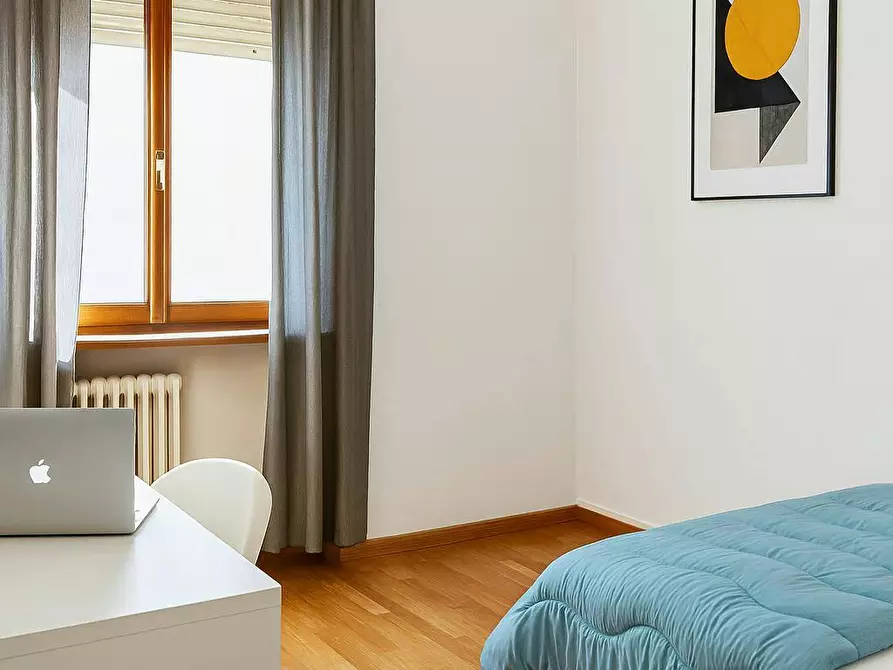 Immagine 1 di Camera in affitto  in Via Giuseppe Dezza a Milano