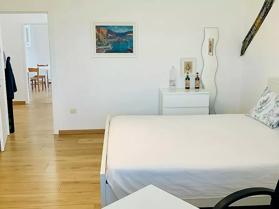 Immagine 1 di Camera in affitto  in Via Ugo Betti a Milano