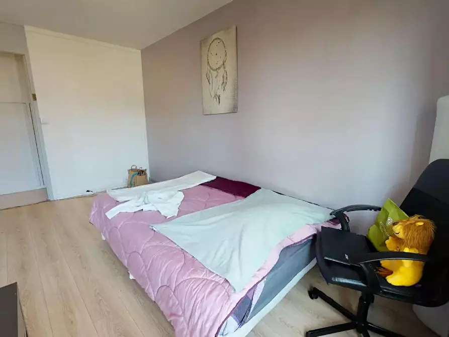 Immagine 3 di Camera in affitto  in Boulevard de l'Europe a Oullins