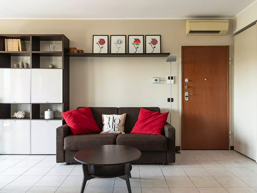 Immagine 4 di Appartamento in affitto  in Via Vico Magistretti a Milano