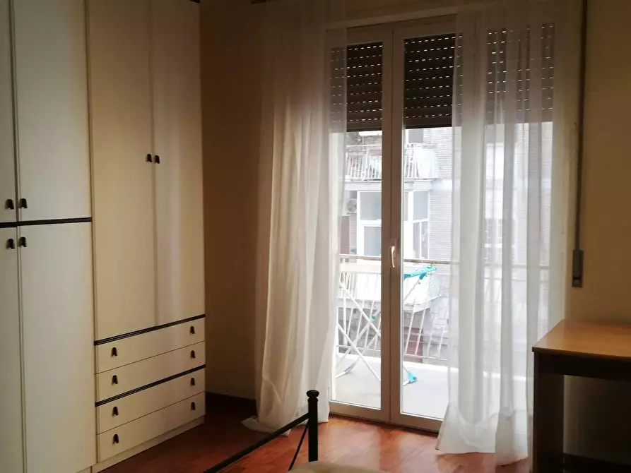 Immagine 8 di Camera in affitto  in Via Bernardo Cavallino a Napoli