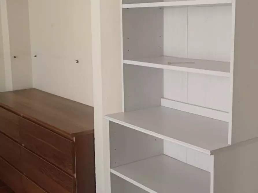 Immagine 6 di Camera in affitto  in Via Bernardo Cavallino a Napoli