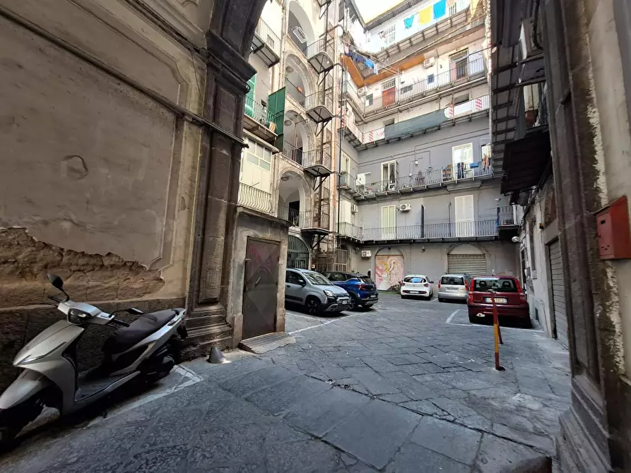Immagine 4 di Camera in affitto  in Via Duomo a Napoli