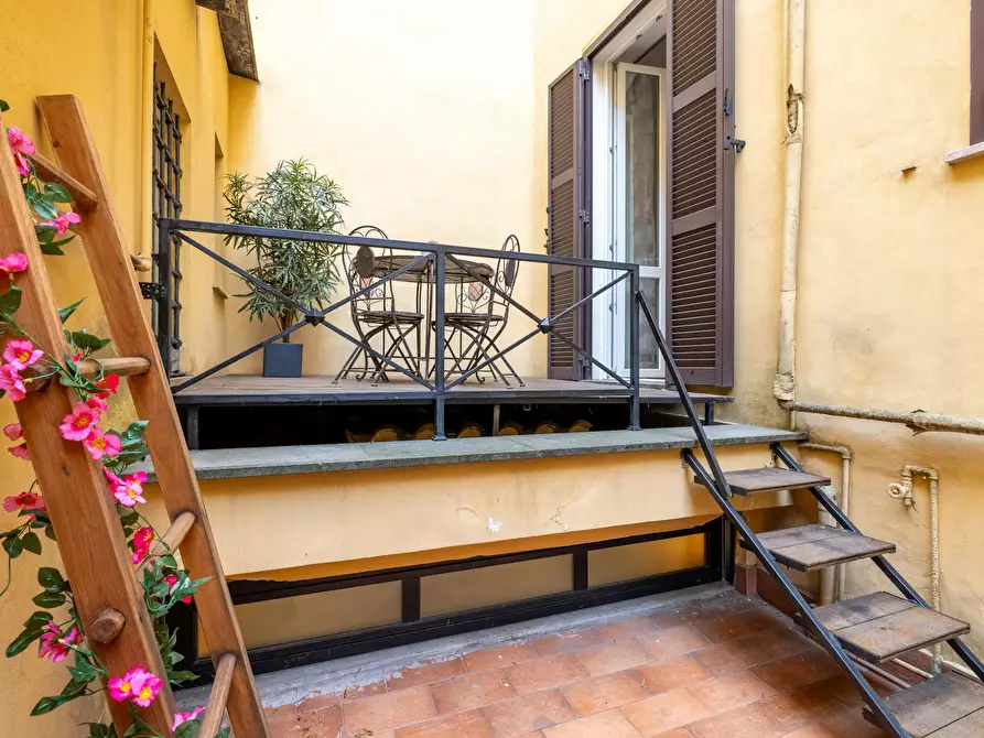 Immagine 9 di Casa indipendente in affitto  in Via degli Ombrellari a Roma
