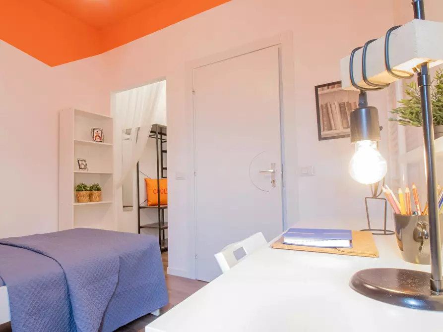 Immagine 5 di Camera in affitto  in Via Antonio Cavagna Sangiuliani a Pavia