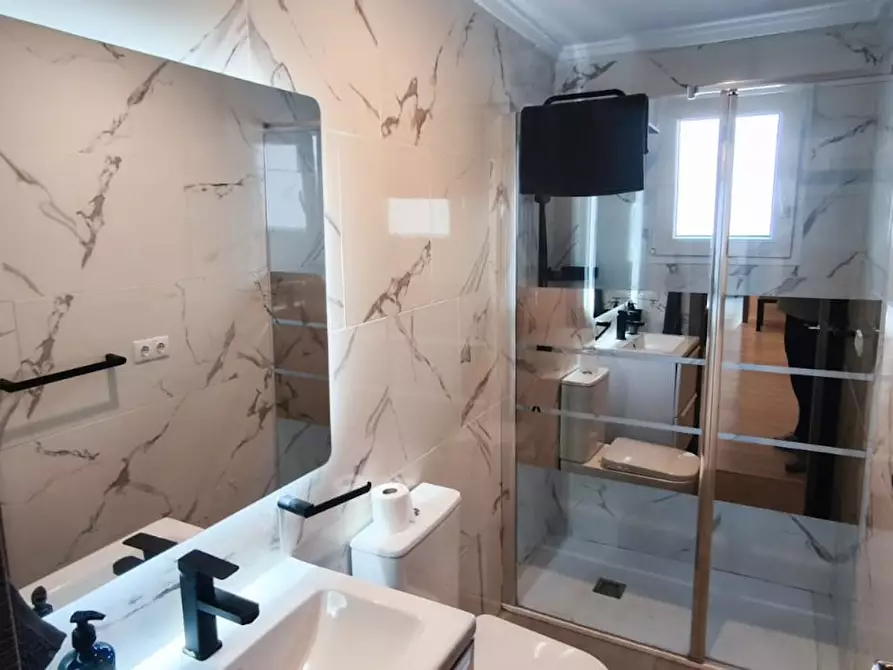 Immagine 6 di Camera in affitto  in Carrer Verónica a Elx/Elche