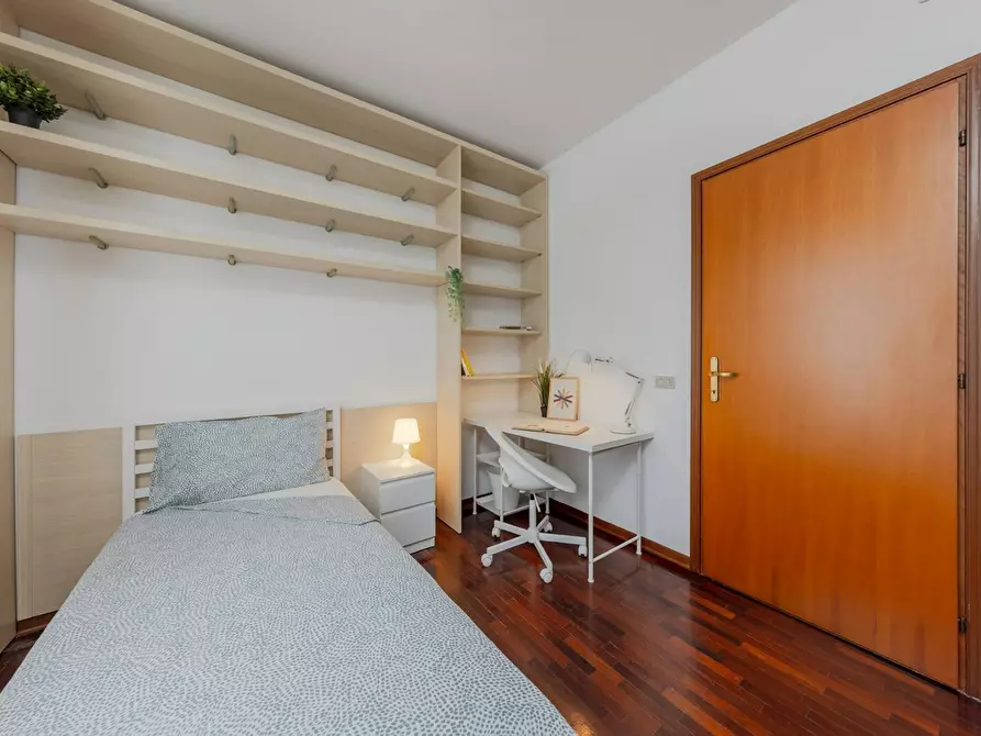 Immagine 3 di Camera in affitto  in Via Urbino a Padova