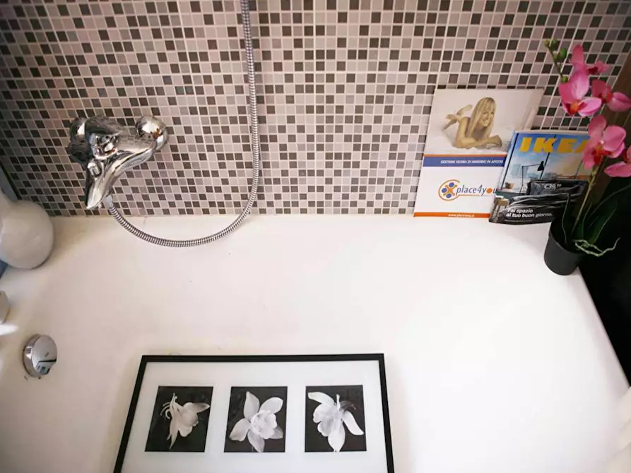 Immagine 10 di Camera in affitto  in Via Bartolomeo Eustachi a Milano