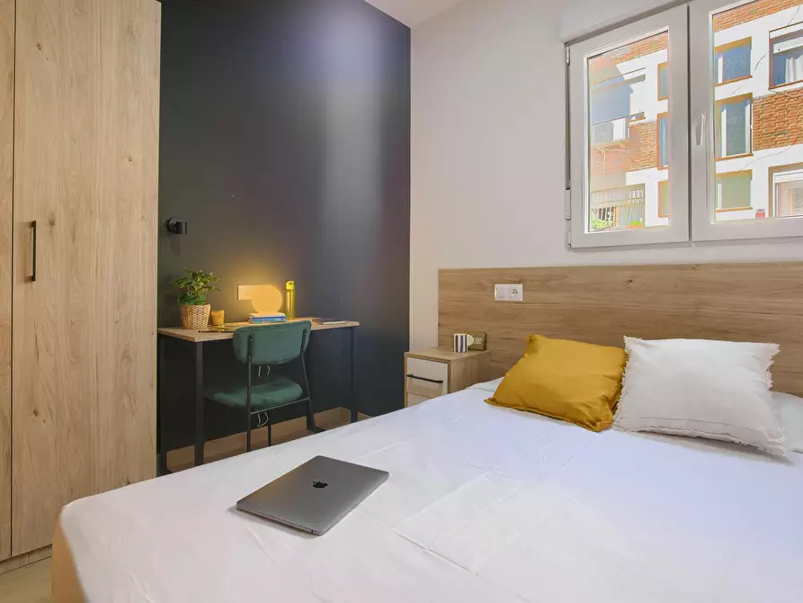 Immagine 1 di Camera in affitto  in Calle Porthos a Madrid