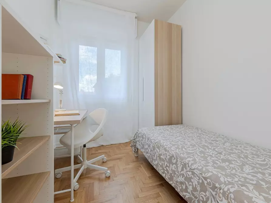 Immagine 1 di Camera in affitto  in Via Giovanni Pascoli a Padova