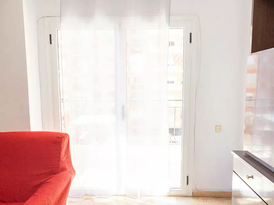 Immagine 6 di Camera in affitto  in Plaça del Cedre a Valencia