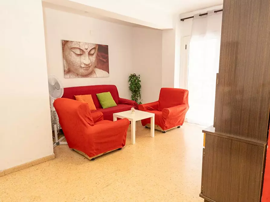 Immagine 8 di Camera in affitto  in Plaça del Cedre a Valencia