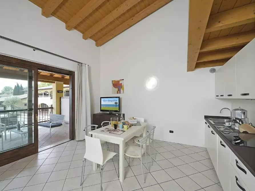 Immagine 1 di Appartamento in affitto  in Strada Provinciale 39 a Desenzano Del Garda